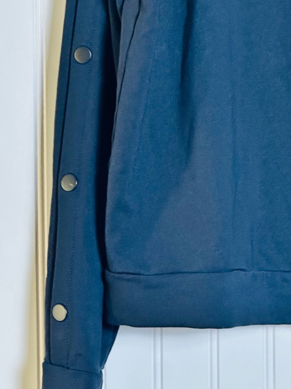 Athleta Snappy Sweatshirt sleek, stretchy, lightweight, casual, travel. - Picture 8 of 11